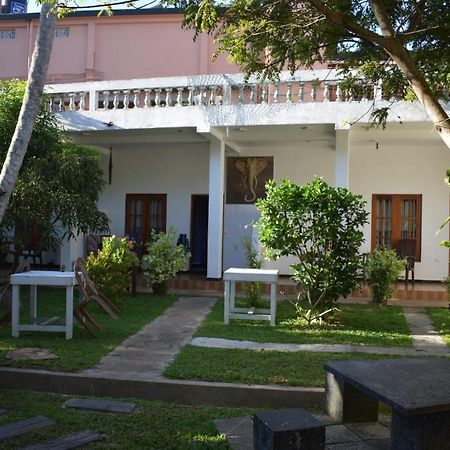 Aroma Guest House Mirissa Ngoại thất bức ảnh