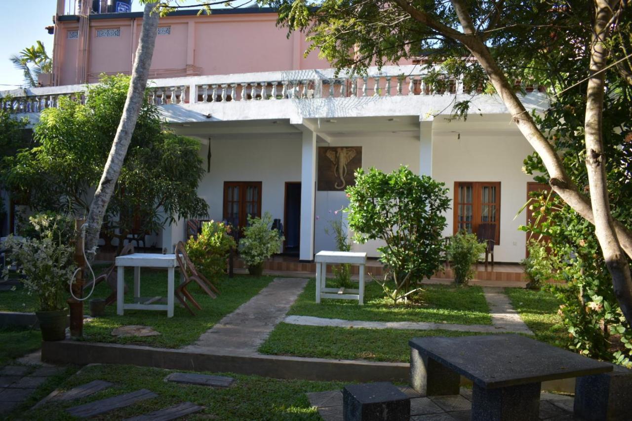 Aroma Guest House Mirissa Ngoại thất bức ảnh