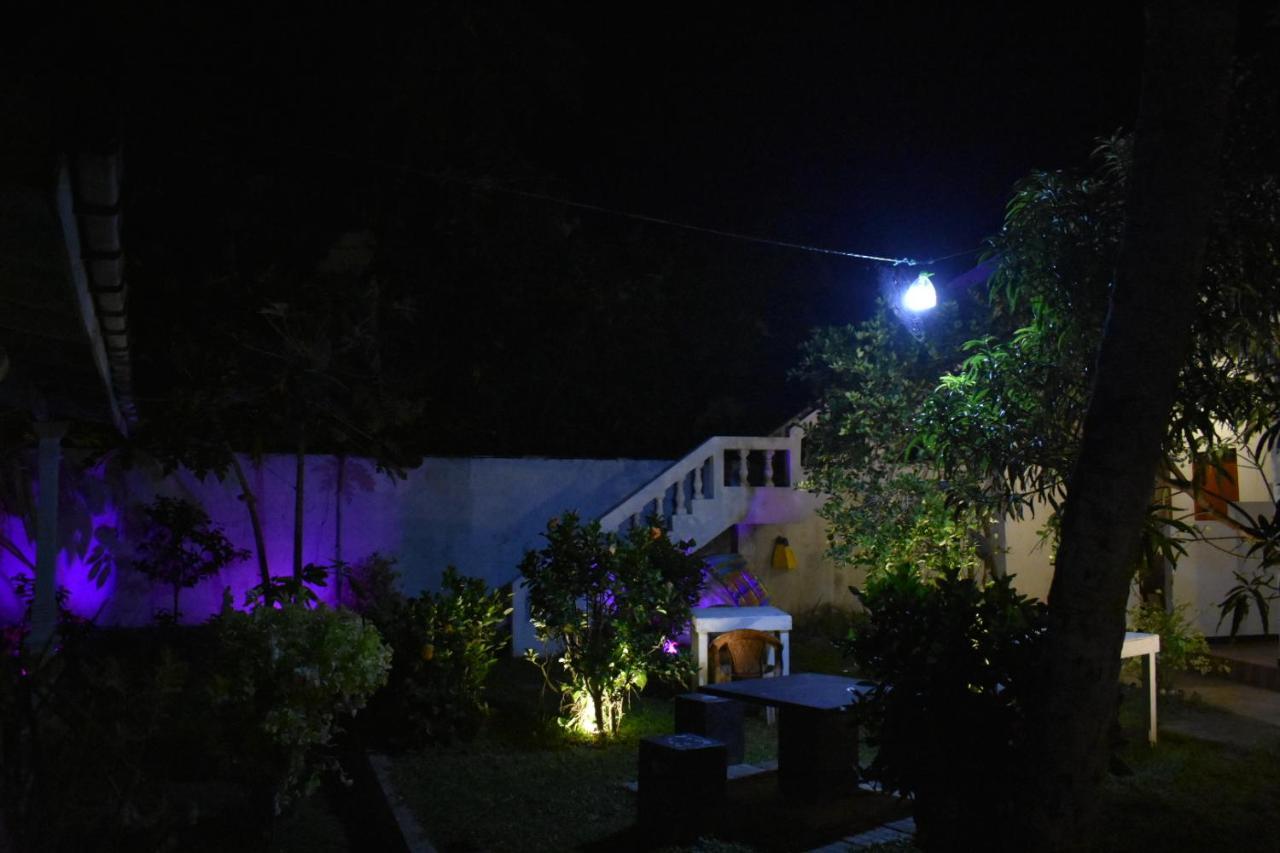 Aroma Guest House Mirissa Ngoại thất bức ảnh