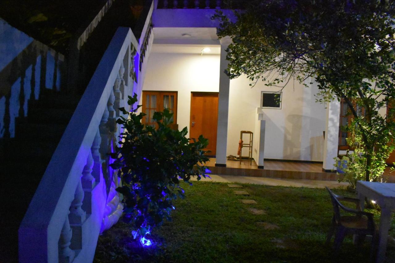 Aroma Guest House Mirissa Ngoại thất bức ảnh